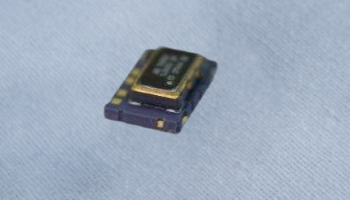 TCXO 7052